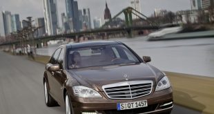 Мерцедес си остава най-желаната марка за любителите на луксозни автомобили.